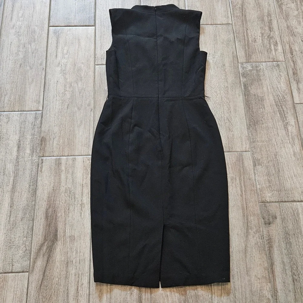 White House Black Market Sheath Dress Size 4 Black NEW V-Neck Sleeveless Stretch